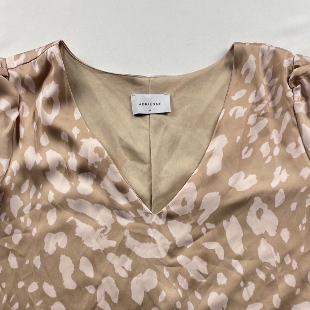 Adrienne Leopard Print V-Neck Satin Blouse Tan Ruched Puff Sleeve Top M 2489SAM - Picture 6 of 16